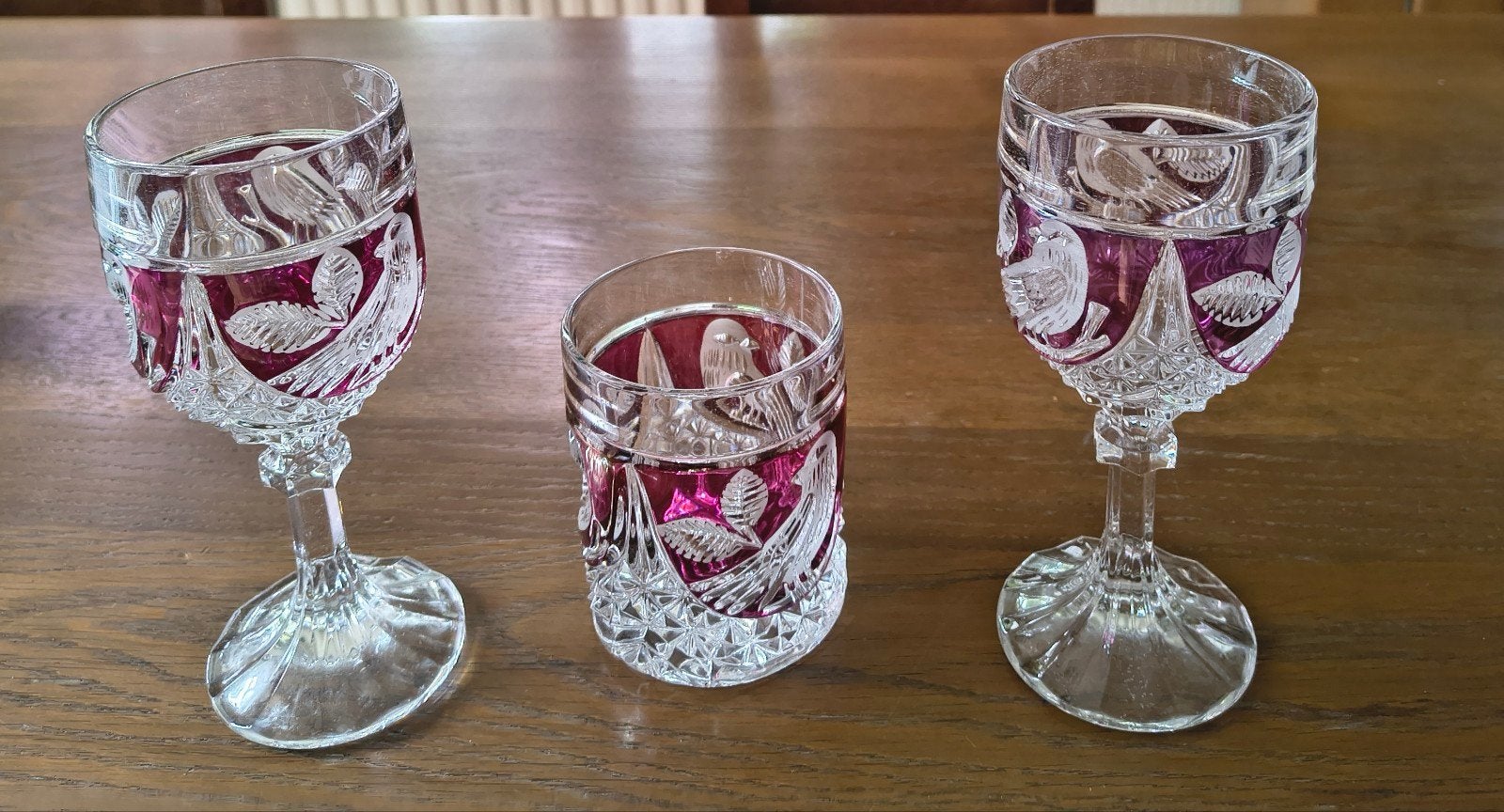 Set van 3 kristallen glazen met robijnrode overlay, Antiek en Kunst, Ophalen of Verzenden