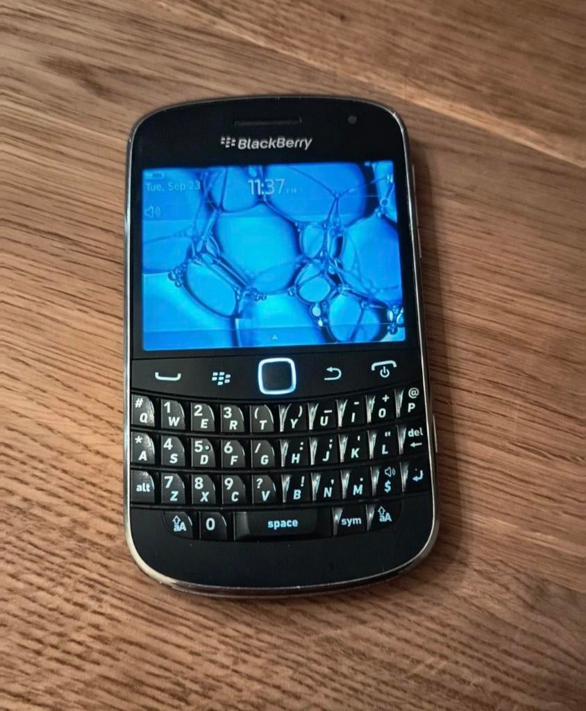 Te koop: een nette BlackBerry Bold 9900 black edition .

Dez, Telecommunicatie, Mobiele telefoons | Hoesjes en Frontjes | Blackberry