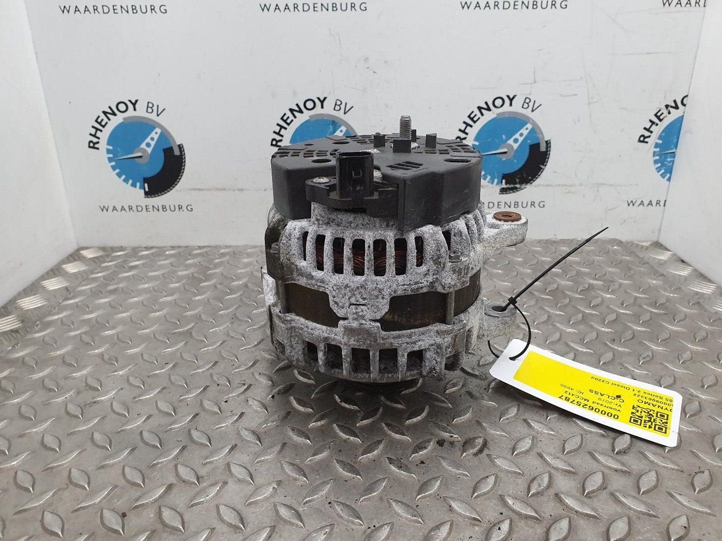 MERCEDES C-CLASS DYNAMO 2019, Ophalen of Verzenden, Gebruikt, Stiba lid