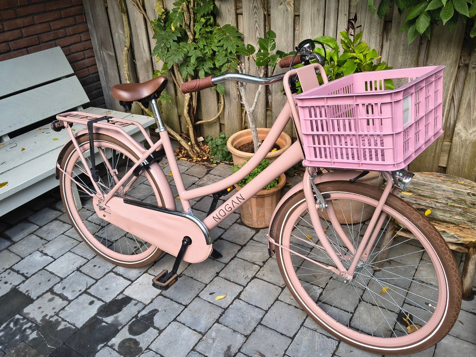hippe meidenfiets roze transportfiets met krat omafiets, Ophalen of Verzenden, Gebruikt, 26 inch of meer