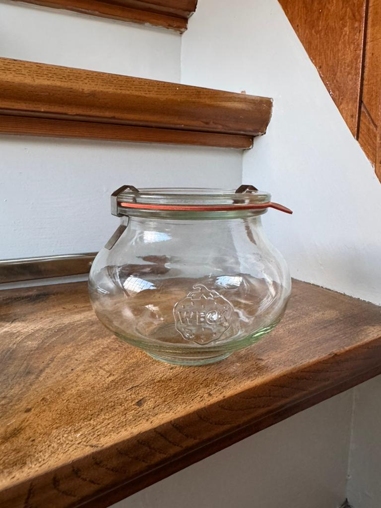 Weck pot rond 560ml, Huis en Inrichting, Ophalen of Verzenden, Zo goed als nieuw, Glas, Pot, Bus of Blik