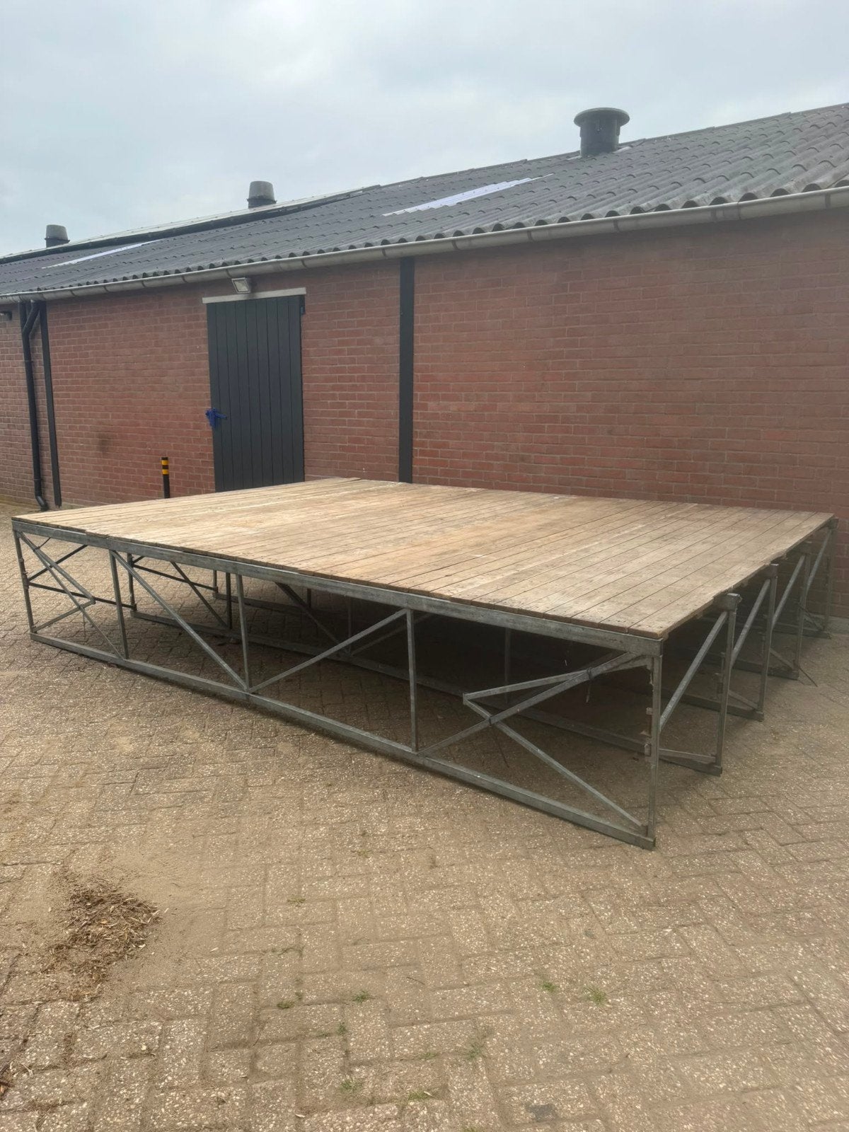 Podium, Ophalen, Gebruikt