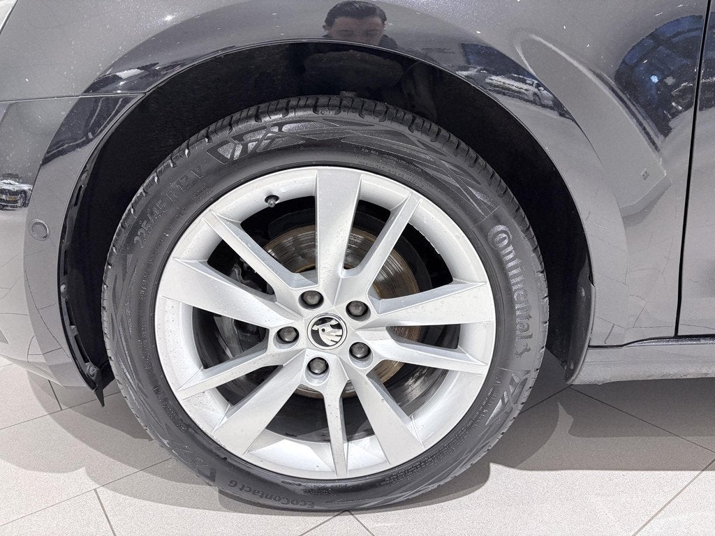 Skoda Octavia Combi 1.5 TSI Greentech Business Edition Plus, 12 maanden, Gebruikt, Zwart, 650 kg