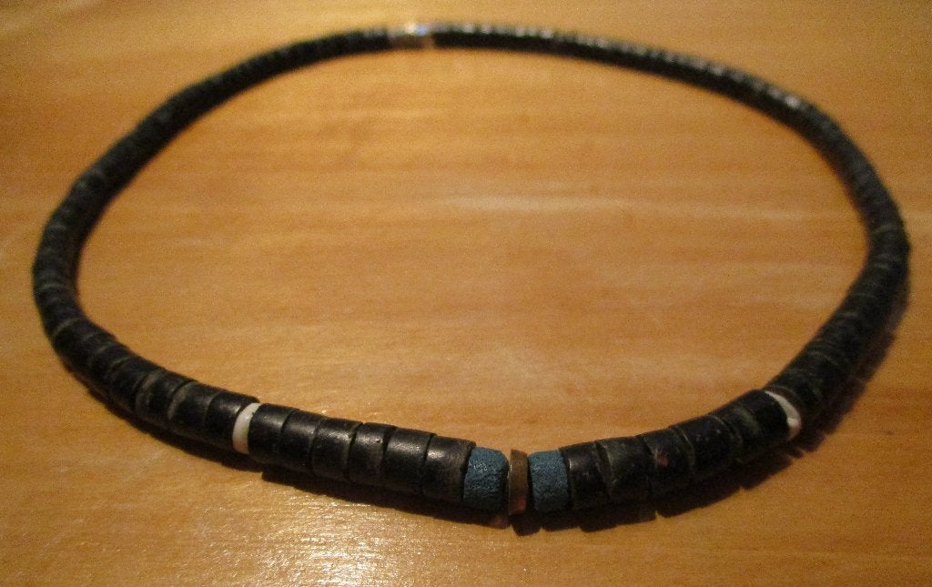 Kett. KT12: Mooie Zwarte Schelp ketting 41½cm.-Blauw, Verzenden, Nieuw, Zwart, Overige materialen