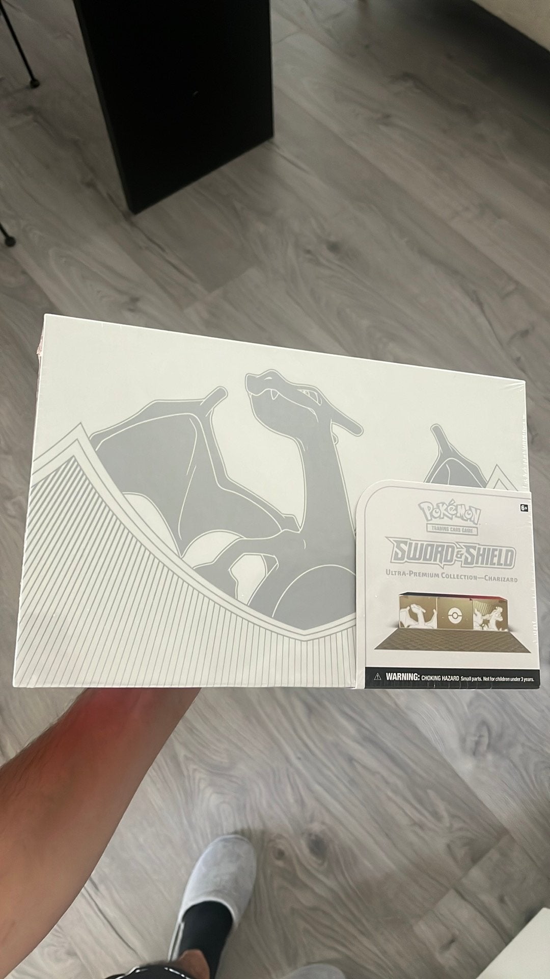 Charizard ultra premium collection, Ophalen