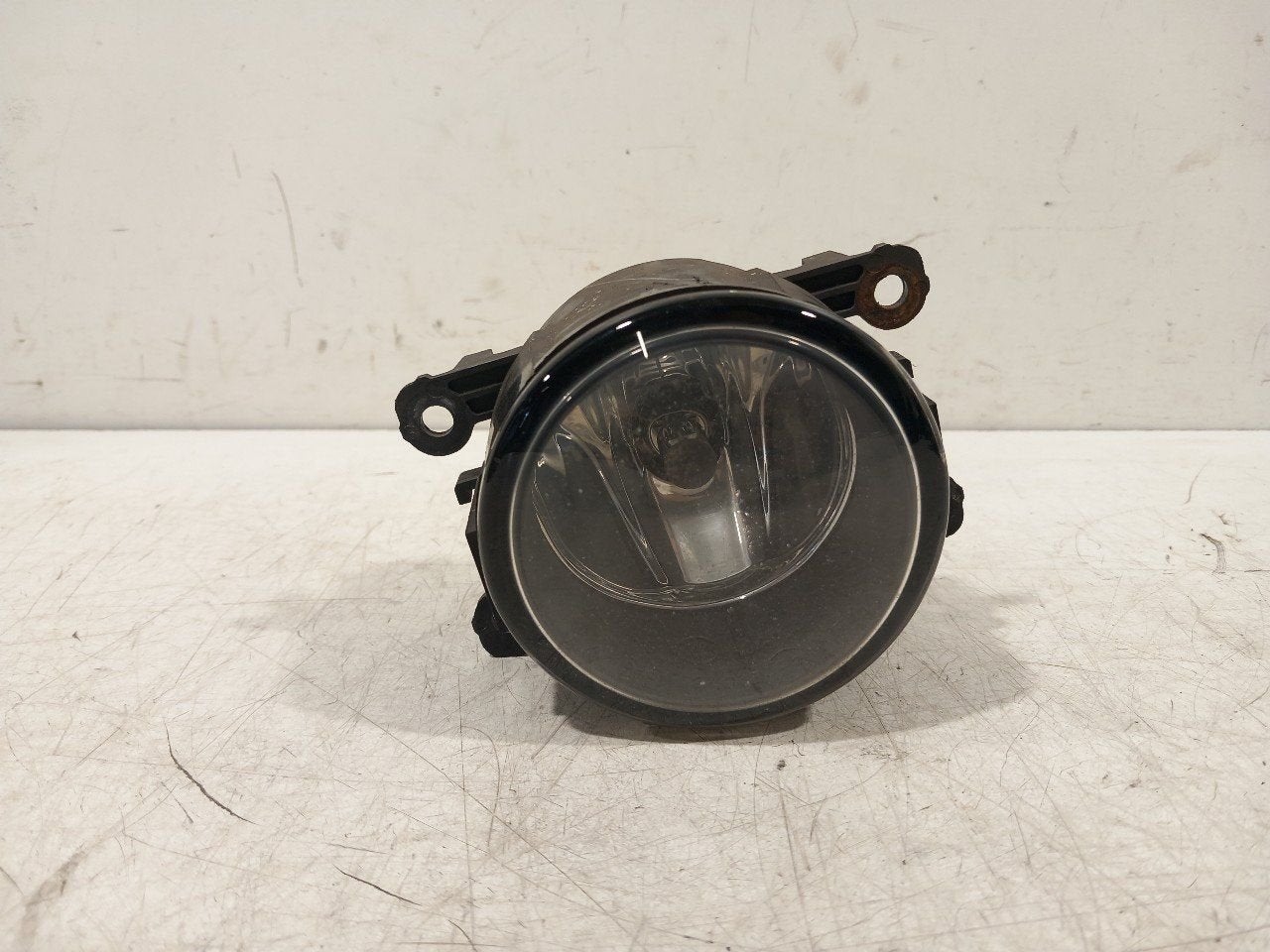 Mistlamp links Land Rover Discovery, Auto-onderdelen, Verlichting, Onderdelen@venauto.nl, Van der Ven Autorecycling B.V., Ettenseweg 76, 4706 PB Roosendaal, The Netherlands