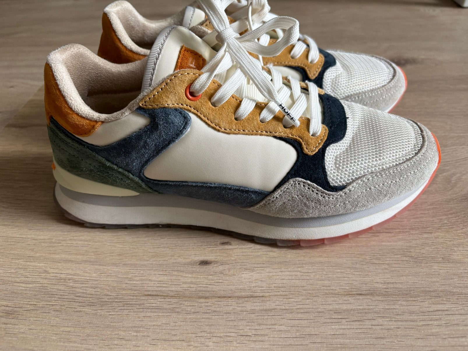 Hoff bangkok, Overige kleuren, Ophalen of Verzenden, Sneakers of Gympen, Zo goed als nieuw