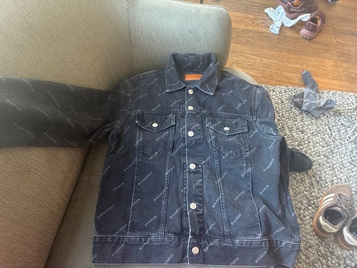Sandro Paris spijkerjas met logo print - Maat XL, Kleding | Heren, Ophalen of Verzenden, Zo goed als nieuw, Overige maten, Zwart