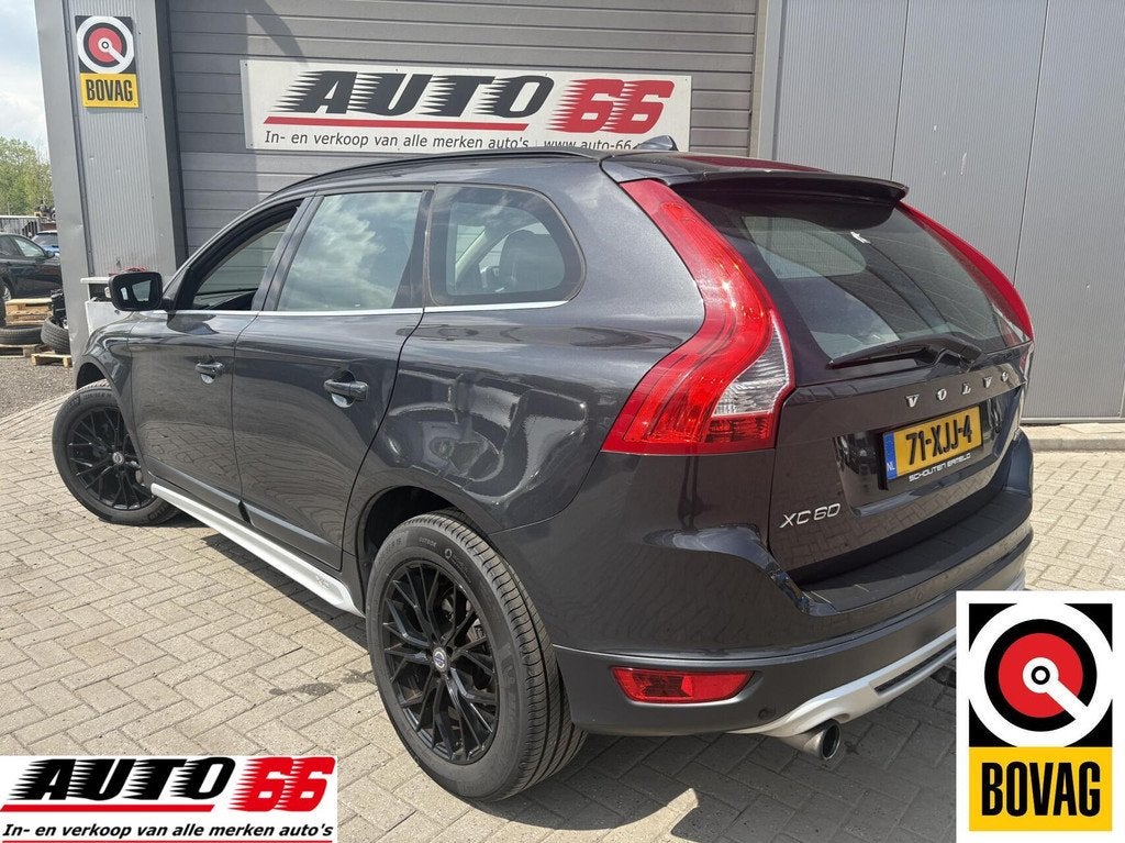 Volvo XC60 2.0 T5 R-Design, Auto's, Euro 5, Zwart, 4 cilinders, Bedrijf