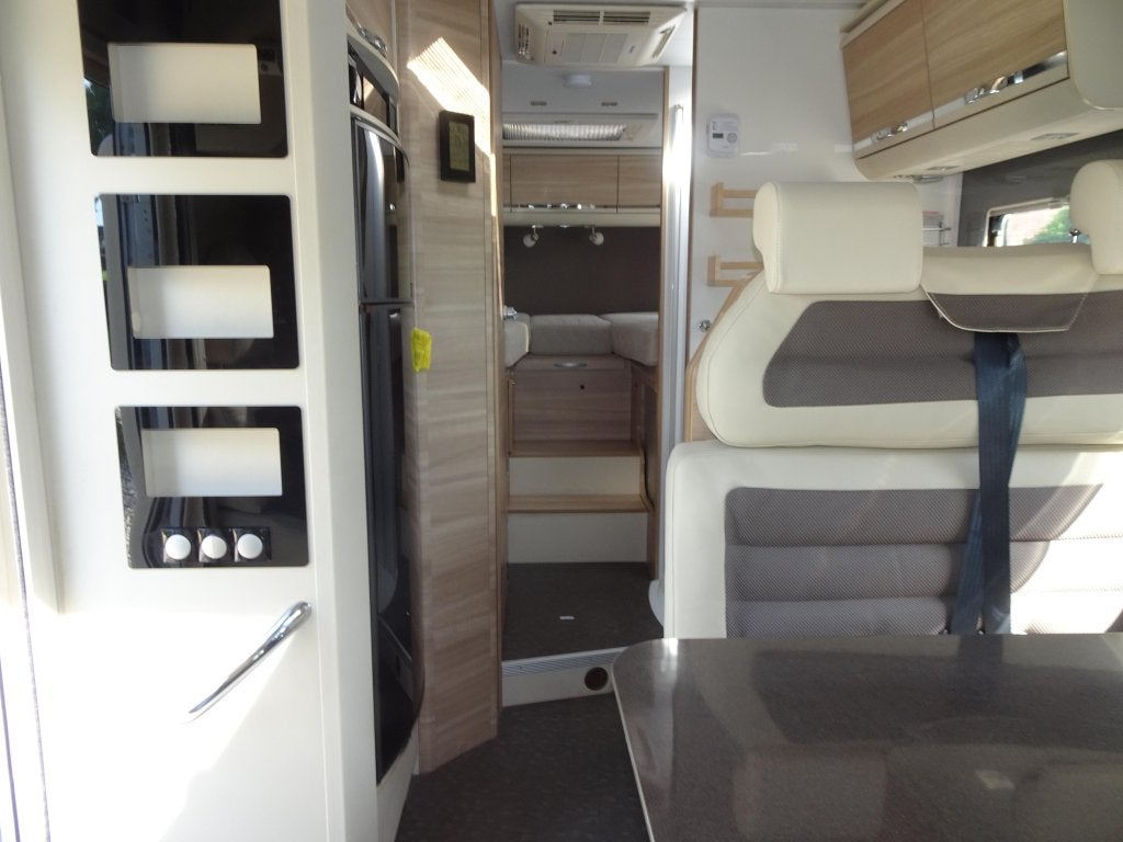 Unieke Adria Matrix Plus M670SL, Caravans en Kamperen, Ringverwarming, Fiat, Koelkast, Bedrijf