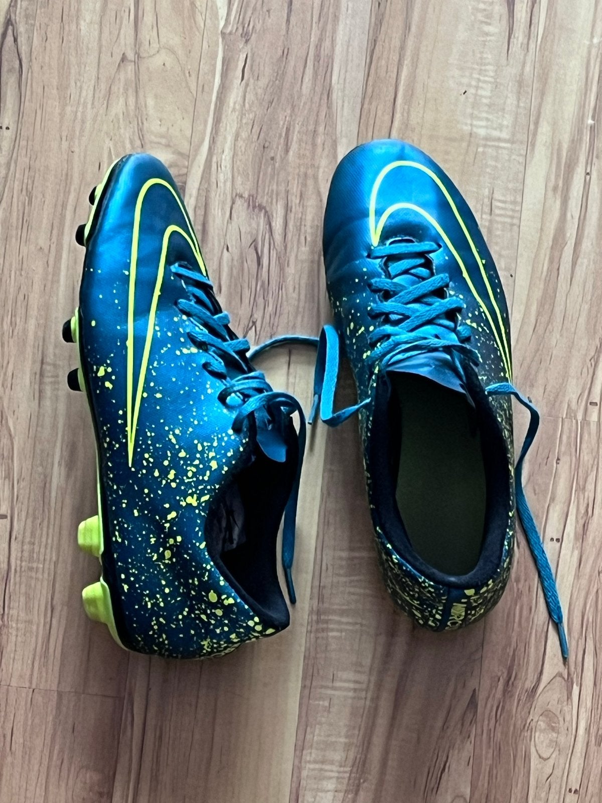 Nike voetbalschoenen maat 44, Maat XS of kleiner, Ophalen of Verzenden, Gebruikt, Schoenen