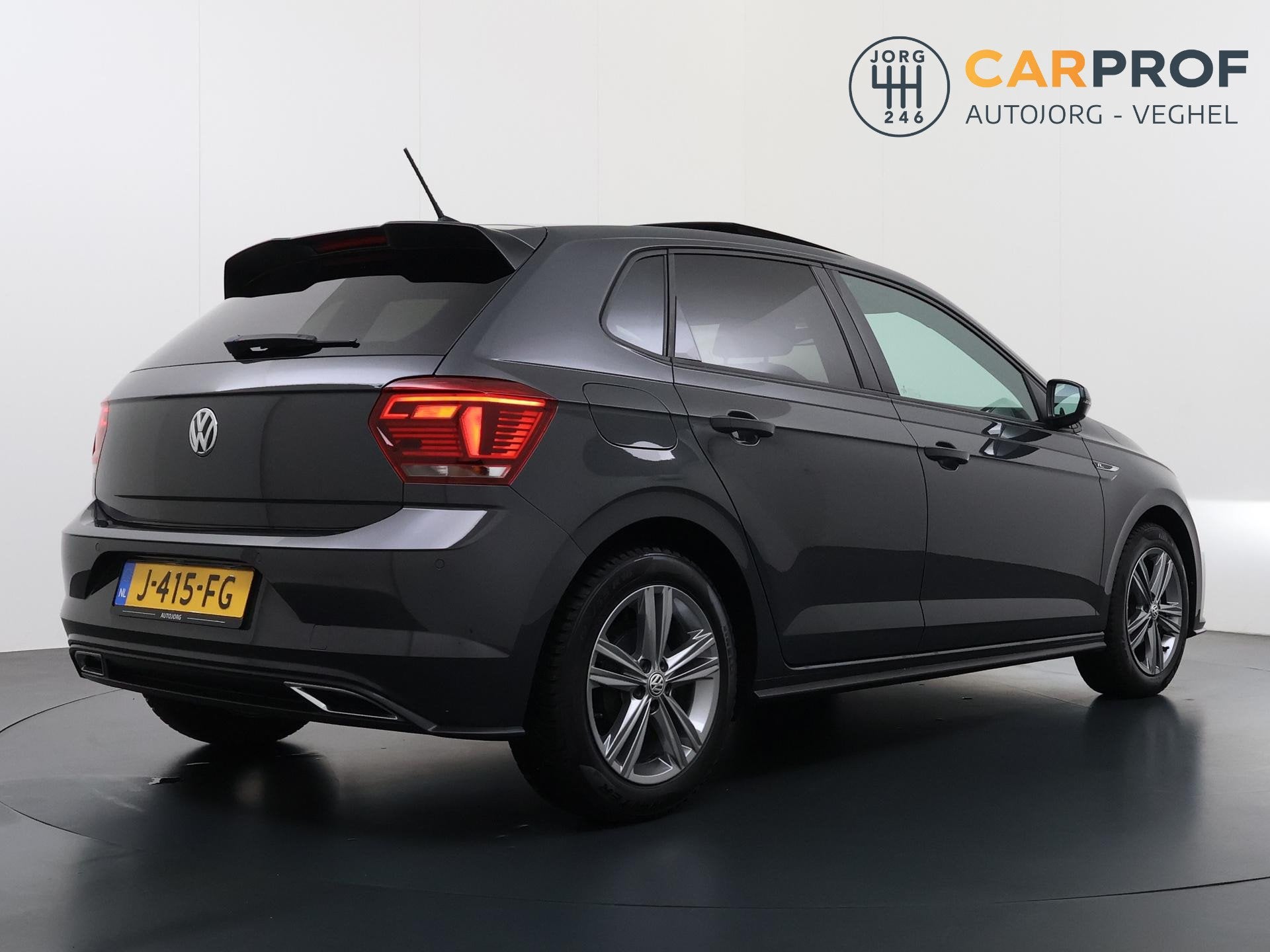 Volkswagen Polo 1.0 TSI Highline Business R Panorama | Navig, Voorwielaandrijving, Stof, Gebruikt, 95 pk
