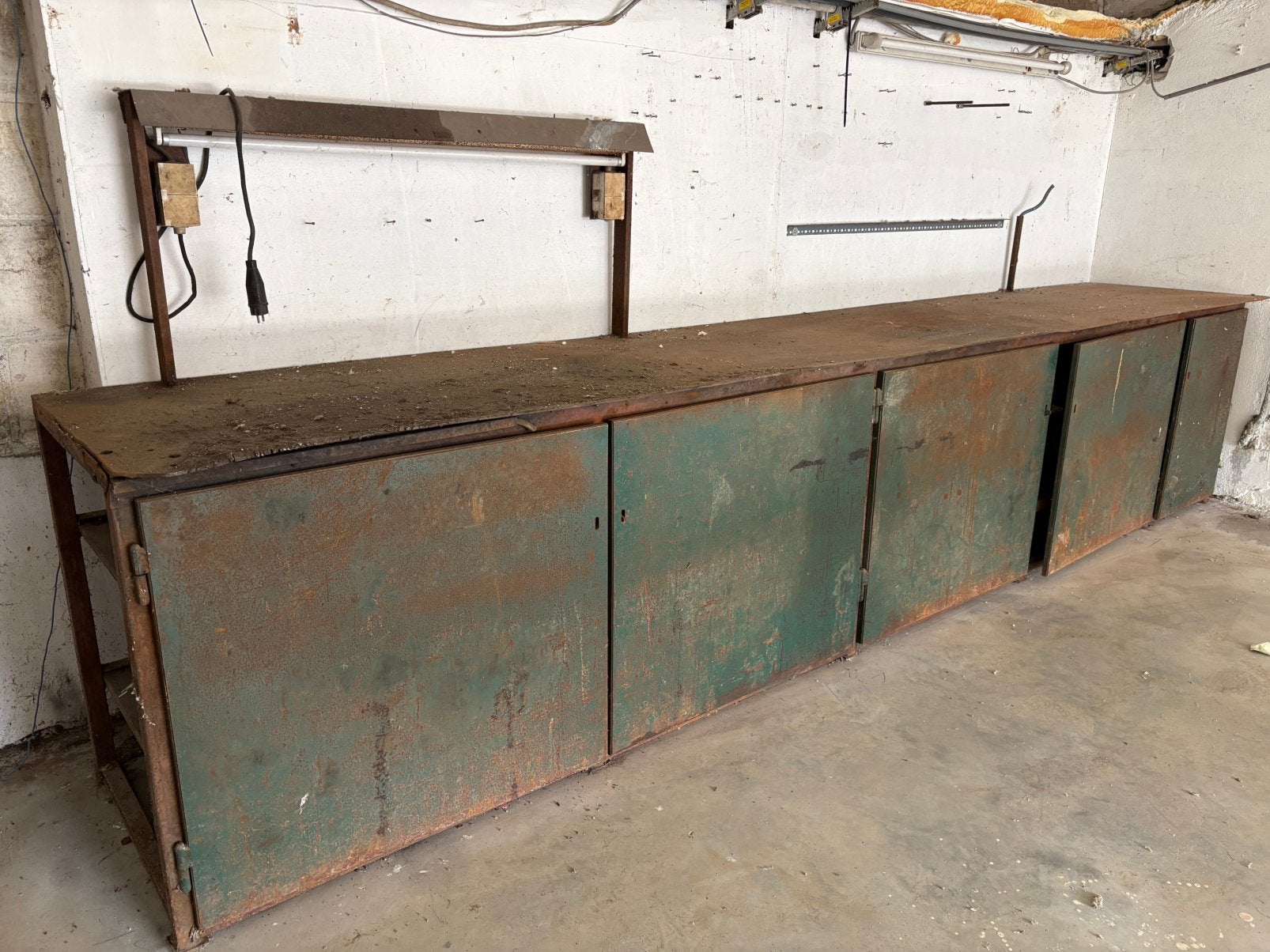 Grote werkbank met deuren, Ophalen, Gebruikt, 170 cm of meer