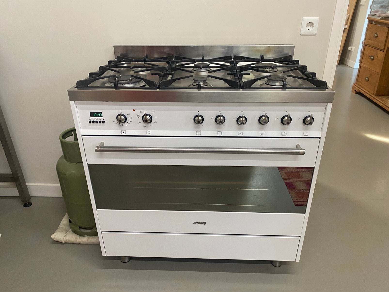 SMEG wit gasfornuis 6-pits 90 cm, Ophalen, Gebruikt, 60 cm of meer, Gas