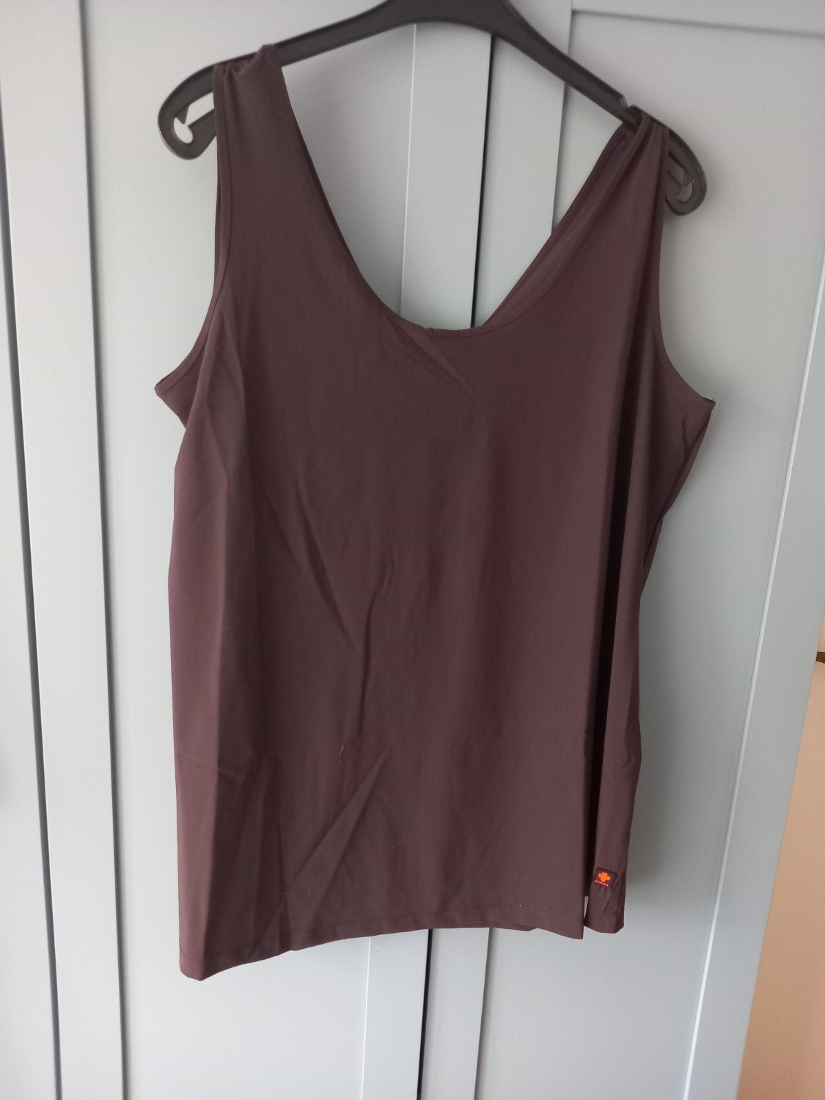 Singlet maat 52 plus basics .travelstof   bruin., Kleding | Dames, Ophalen of Verzenden, Zo goed als nieuw, Zwart, Shirt of Top