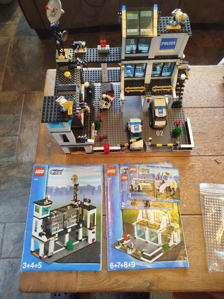 Lego 7744, Kinderen en Baby's, Speelgoed | Duplo en Lego, Compleet, City, Lego, Ophalen of Verzenden