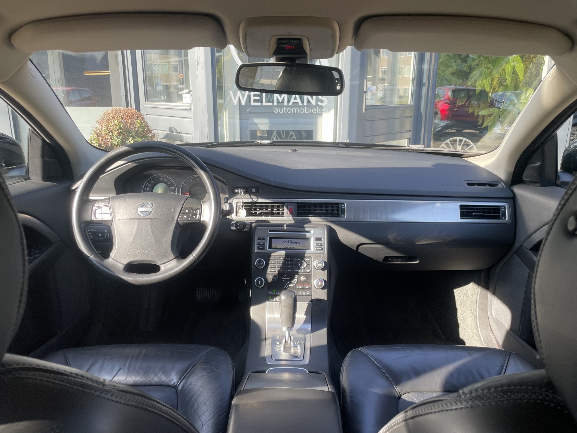 Volvo XC70 3.2 AWD Momentum Youngtimer l Leder l Stoelverw., Auto's, Automaat, 238 pk, Gebruikt, Zwart