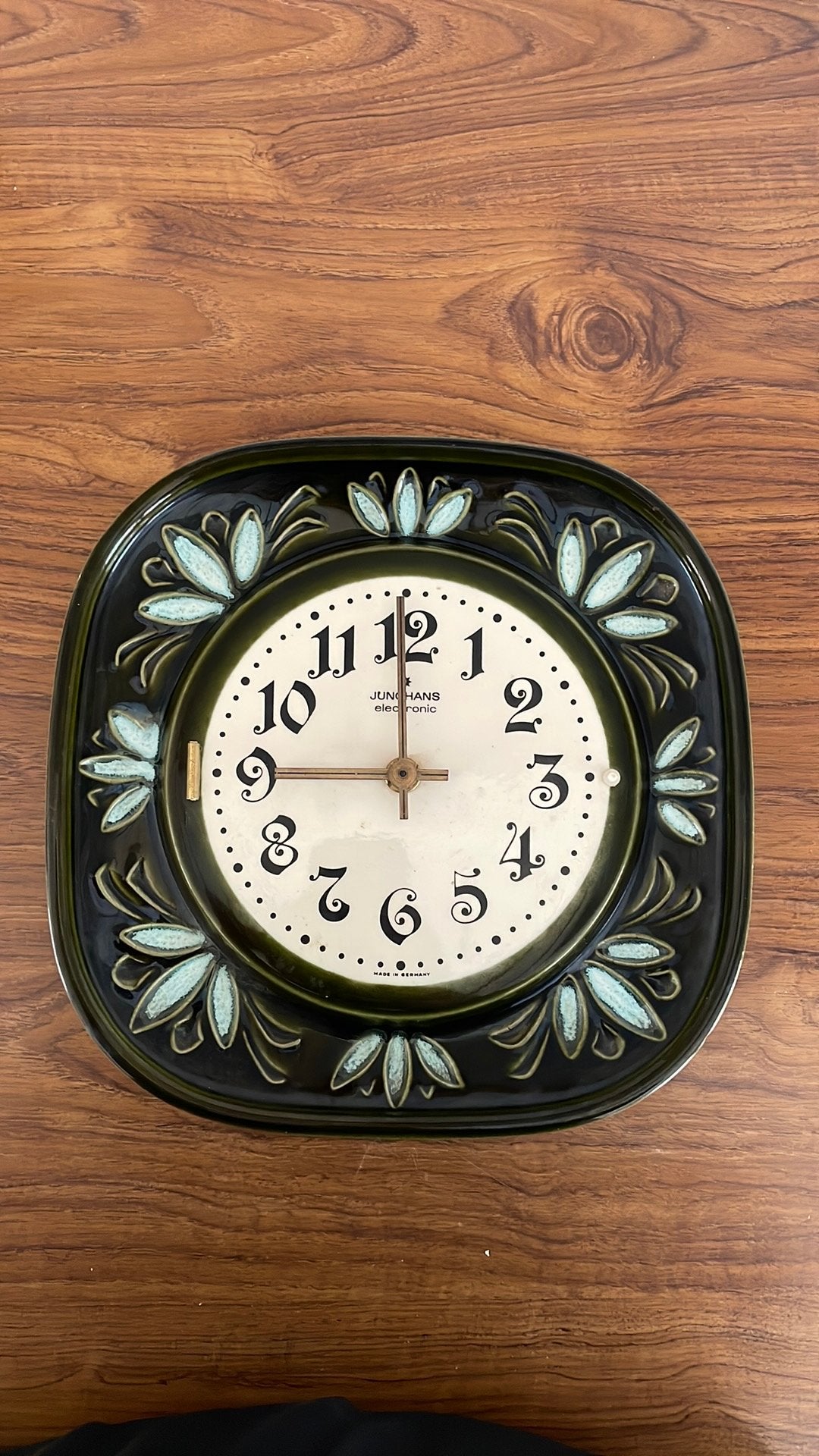 Vintage Junghans Electronic wandklok – keramiek – jaren ’70, Huis en Inrichting, Woonaccessoires | Klokken, Ophalen, Gebruikt