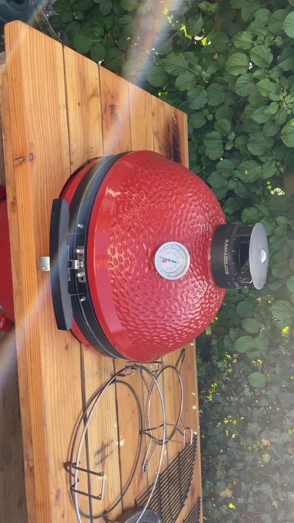 Kamado joe classic 2 + tafel te koop., Tuin en Terras, Houtskoolbarbecues, Ophalen, Zo goed als nieuw, Kamado joe classic 2