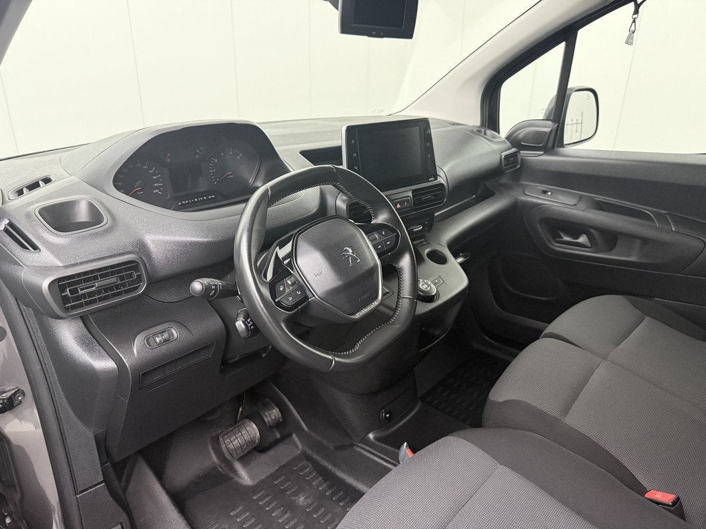 Peugeot Partner 1.5BlueHDI 130PK Automaat Premium | 3-Zits |, 1350 kg, Gebruikt, 4 cilinders, 23 km/l