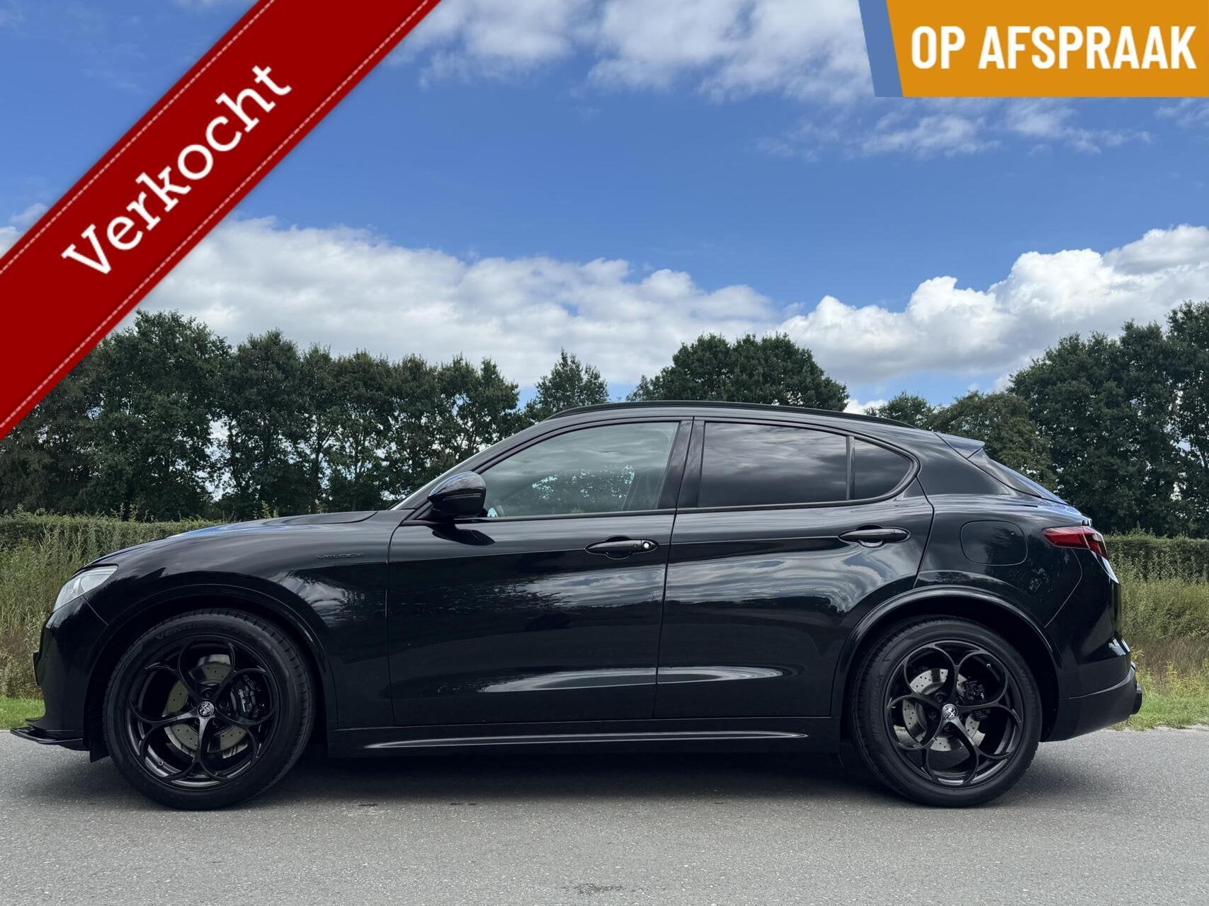 Alfa Romeo Stelvio 2.0t Q4 310pk Veloce, Liefhebbers auto!, Auto's, Automaat, 4 cilinders, Zwart, Vierwielaandrijving