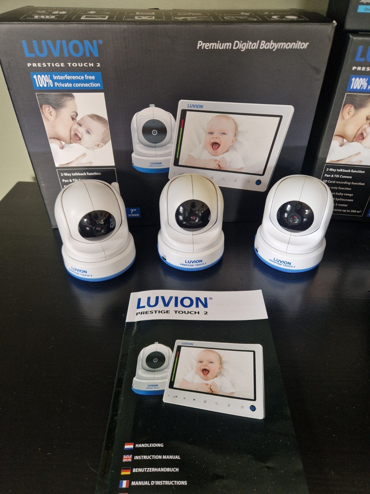 Luvion Prestige Touch 2 Babyfoon met 3 camera's - compleet, Kinderen en Baby's, Ophalen of Verzenden, Zo goed als nieuw, 250 meter of meer