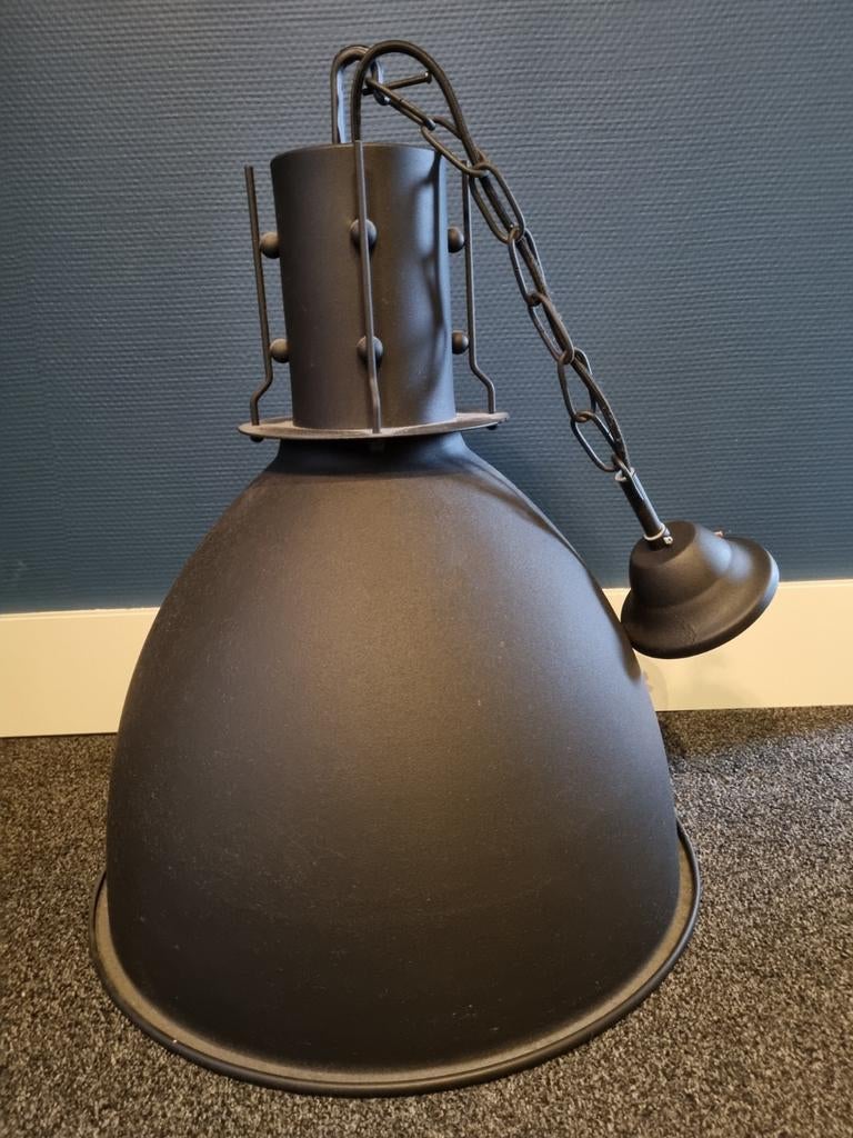 Stoere zwarte hanglamp voor eettafel - Industrieel design, Ophalen, Gebruikt, 50 tot 75 cm, Metaal