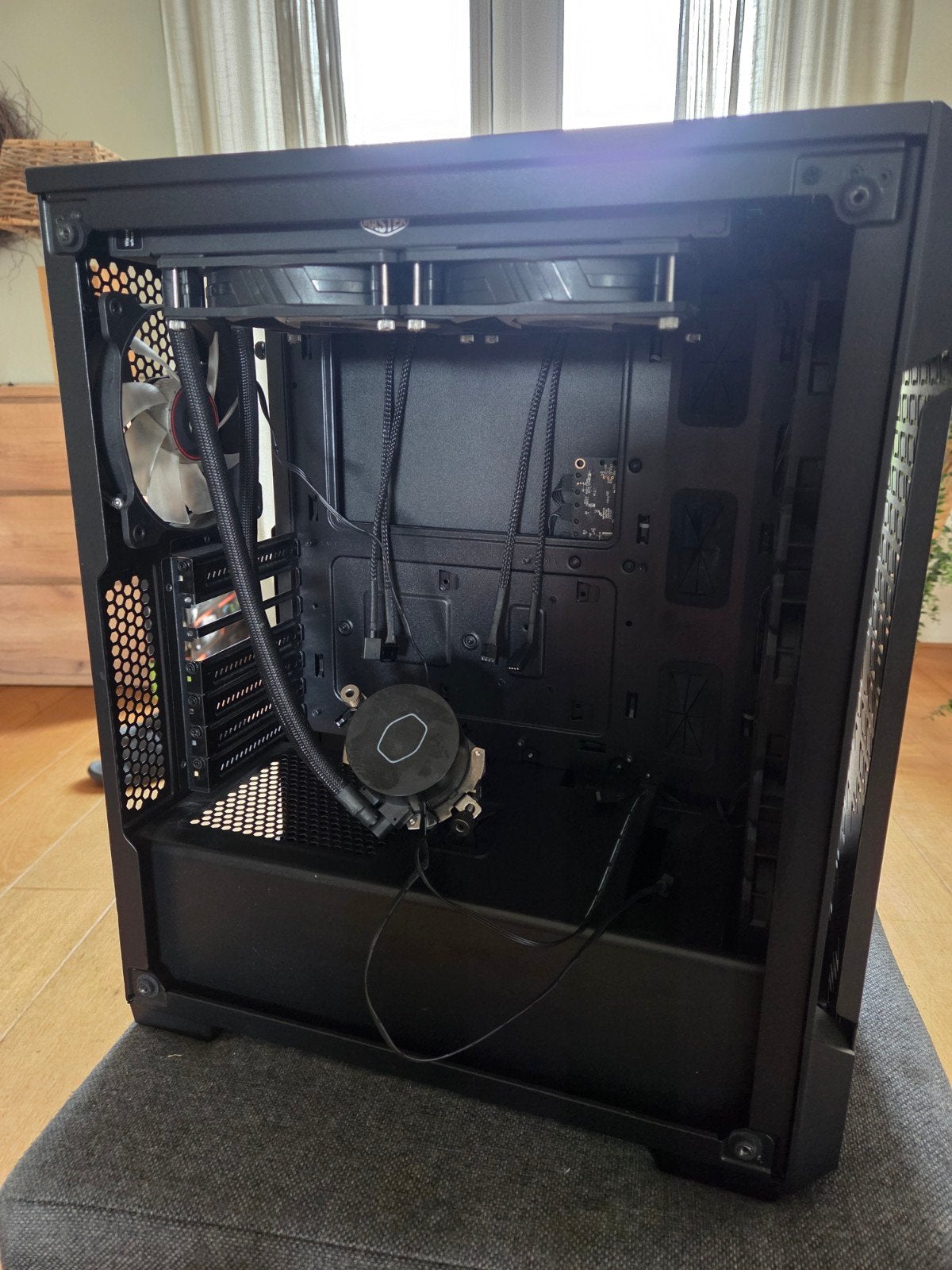Corsair iCUE 220T RGB met Cooler Master ML240L V2 RGB, Computers en Software, Ophalen, Zo goed als nieuw