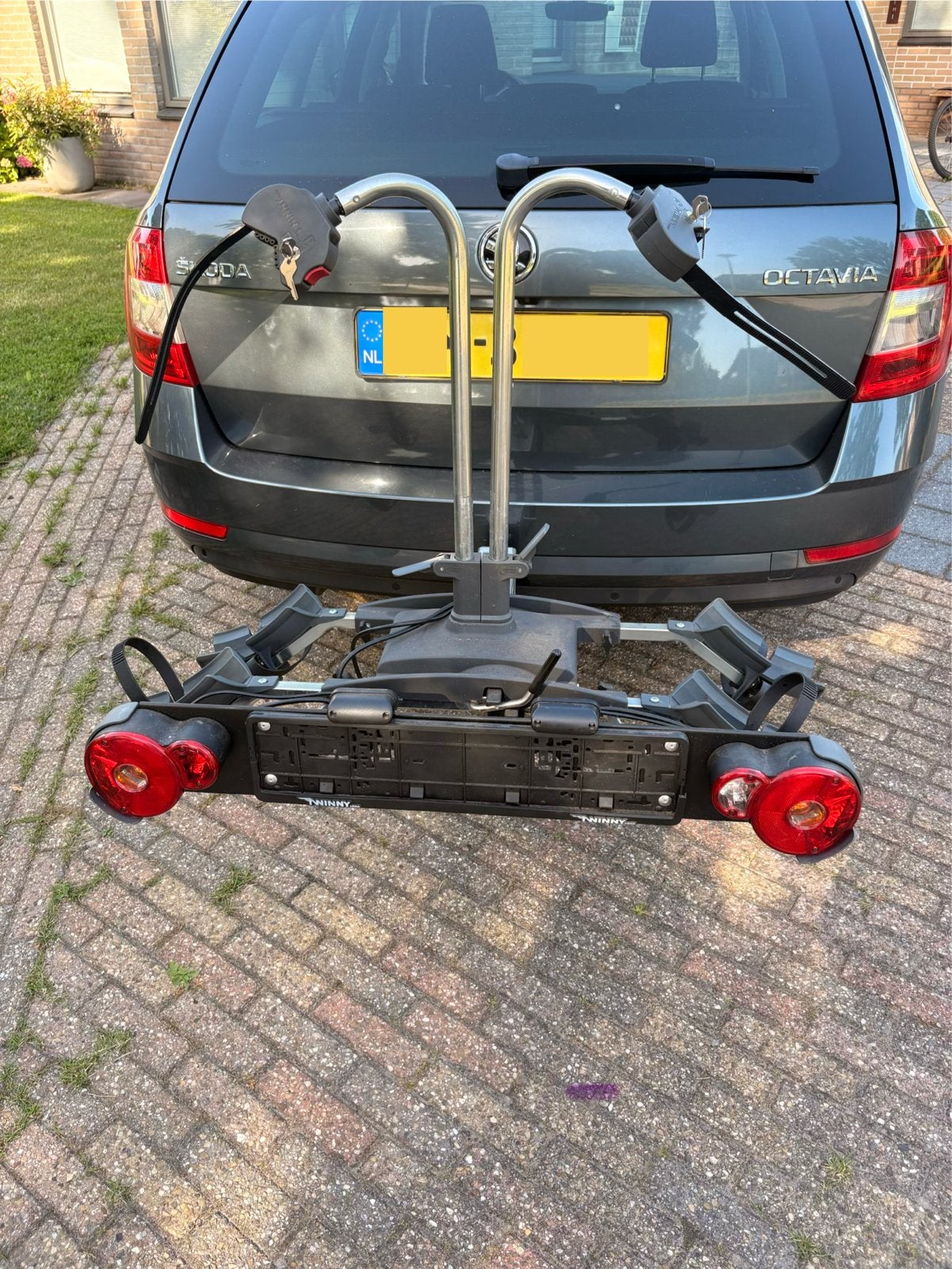 Twinny Load e-Carrier Trekhaak Fietsendrager, Auto diversen, Fietsendragers, Ophalen, Gebruikt, 2 fietsen, Trekhaakdrager