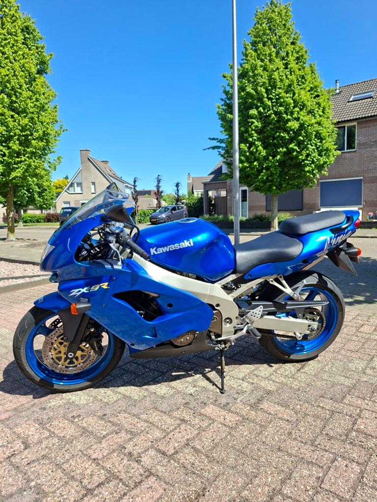 Kawasaki ZX9R 1998, Ophalen