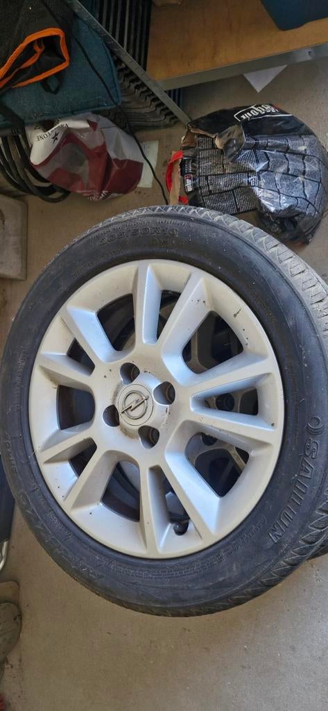 Lichtmetalen Opel velgen met zomer banden 205/50 16, Auto-onderdelen, Banden en Velgen, Ophalen, Gebruikt, 16 inch, Banden en Velgen