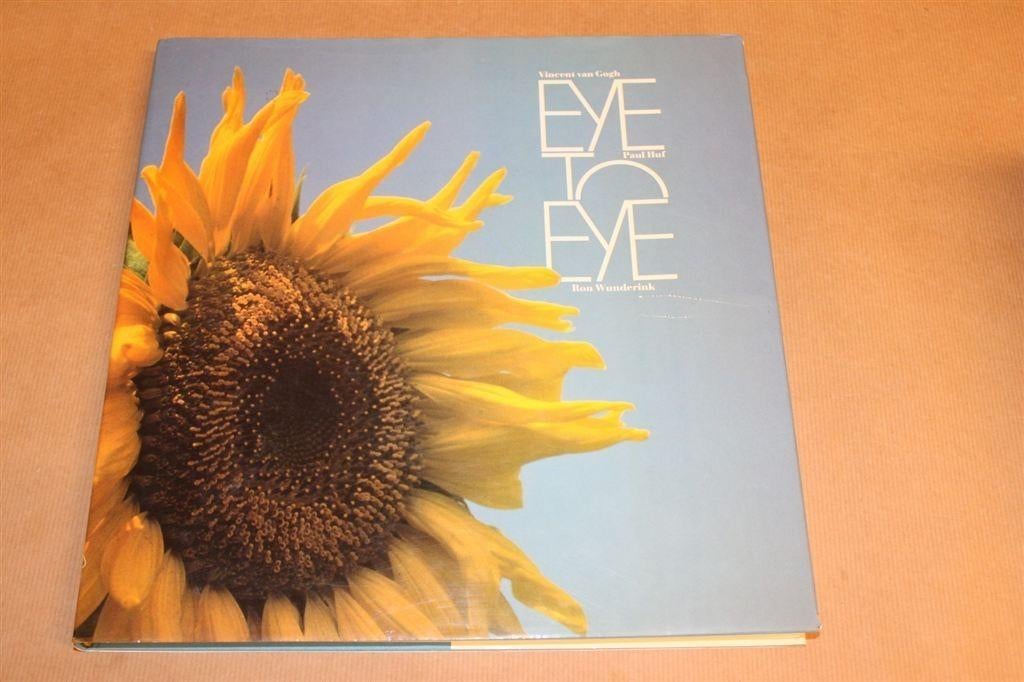 Vincent van Gogh — Eye to eye — Door fotograaf Paul Huf, Ophalen of Verzenden, Gelezen