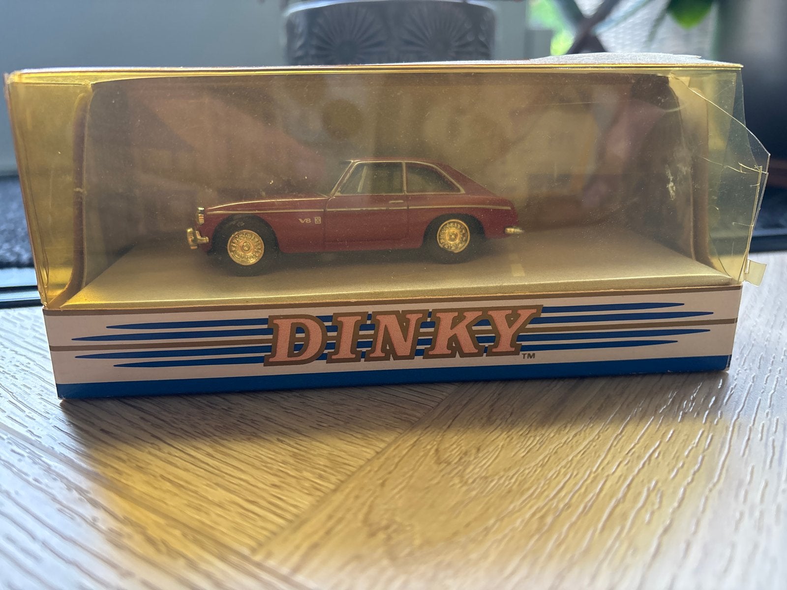 Dinky Toys 1973 MGBGT V8 - The Dinky Collection DY-19, Ophalen of Verzenden, Zo goed als nieuw, Auto, Dinky Toys