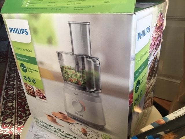 Nieuwe Philips Food processor / keukenmachine, 1 tot 2 liter, Ophalen of Verzenden, Nieuw, 3 snelheden of meer