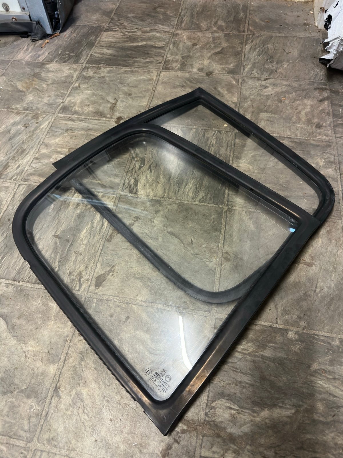 Peugeot 205 3-deurs vaste achterramen met rubbers, Ophalen of Verzenden, Gebruikt, Peugeot