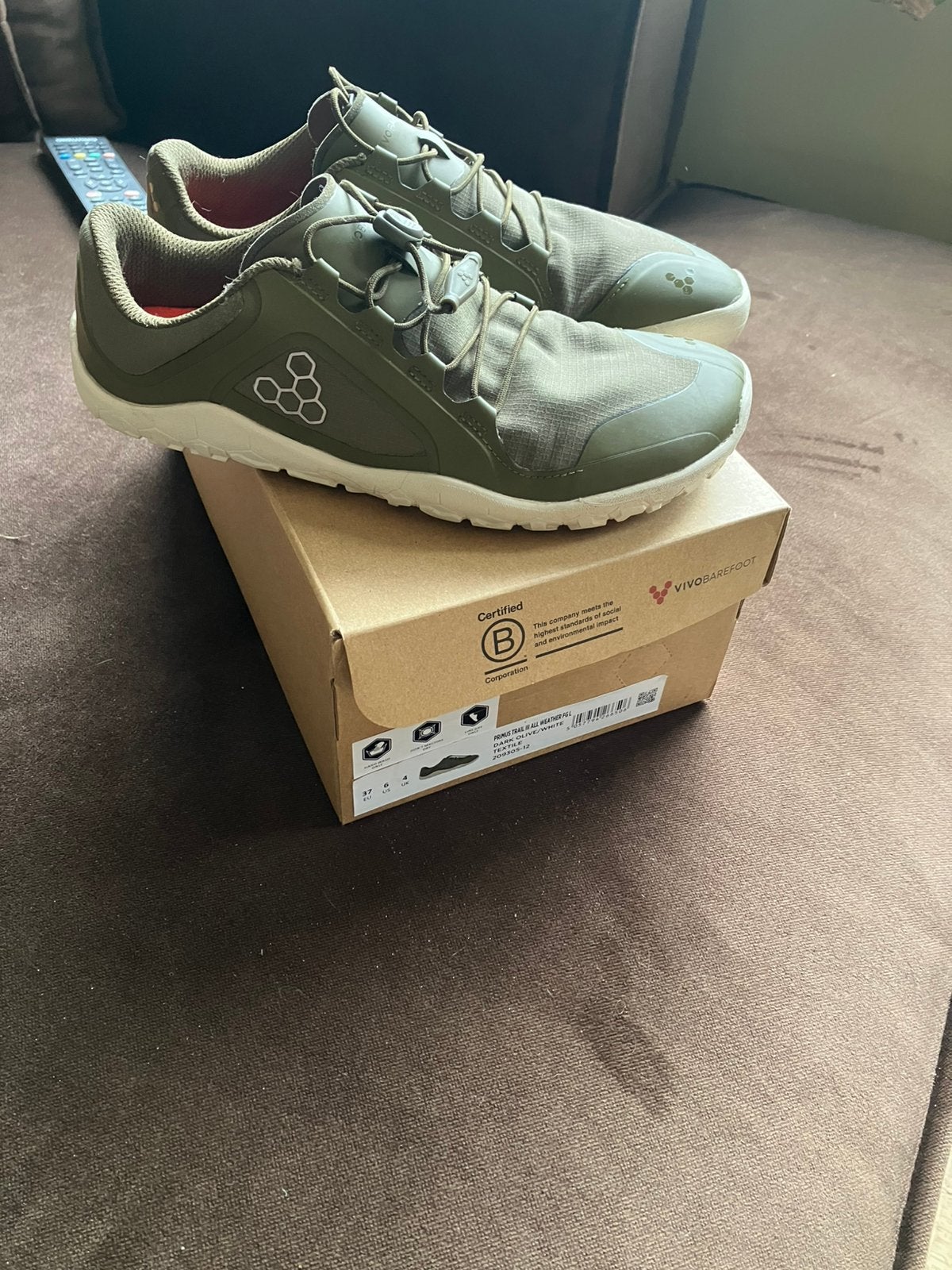 Zo goed als nieuwe vivobarefoot, Kleding | Dames, Schoenen, Ophalen of Verzenden, Zo goed als nieuw, Zwart, Sneakers of Gympen