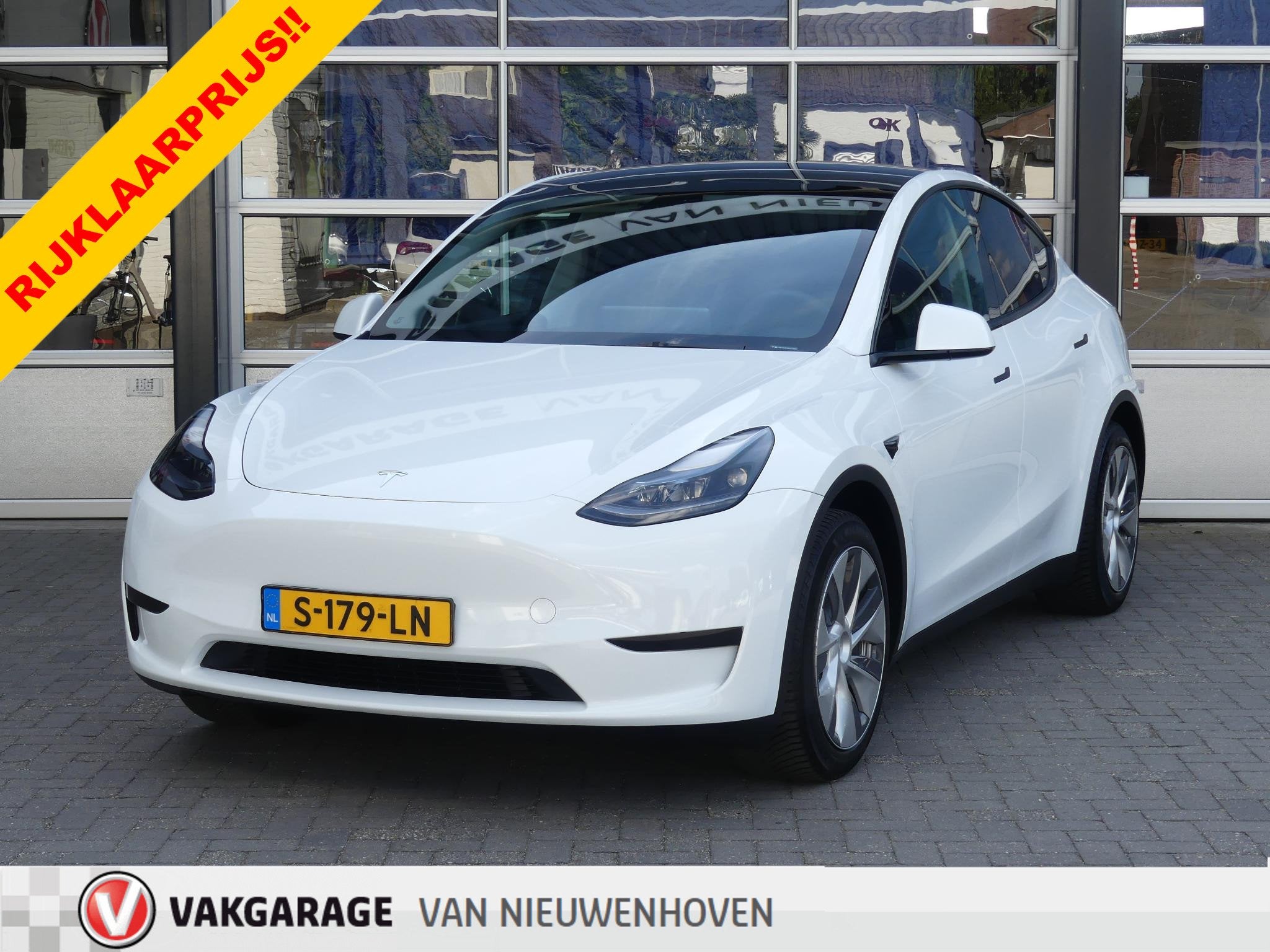 Tesla Model Y RWD 61 kWh / Trekhaak *t/m 10de bouwjaar garan, Auto's, Automaat, 238 pk, Gebruikt, 375 min