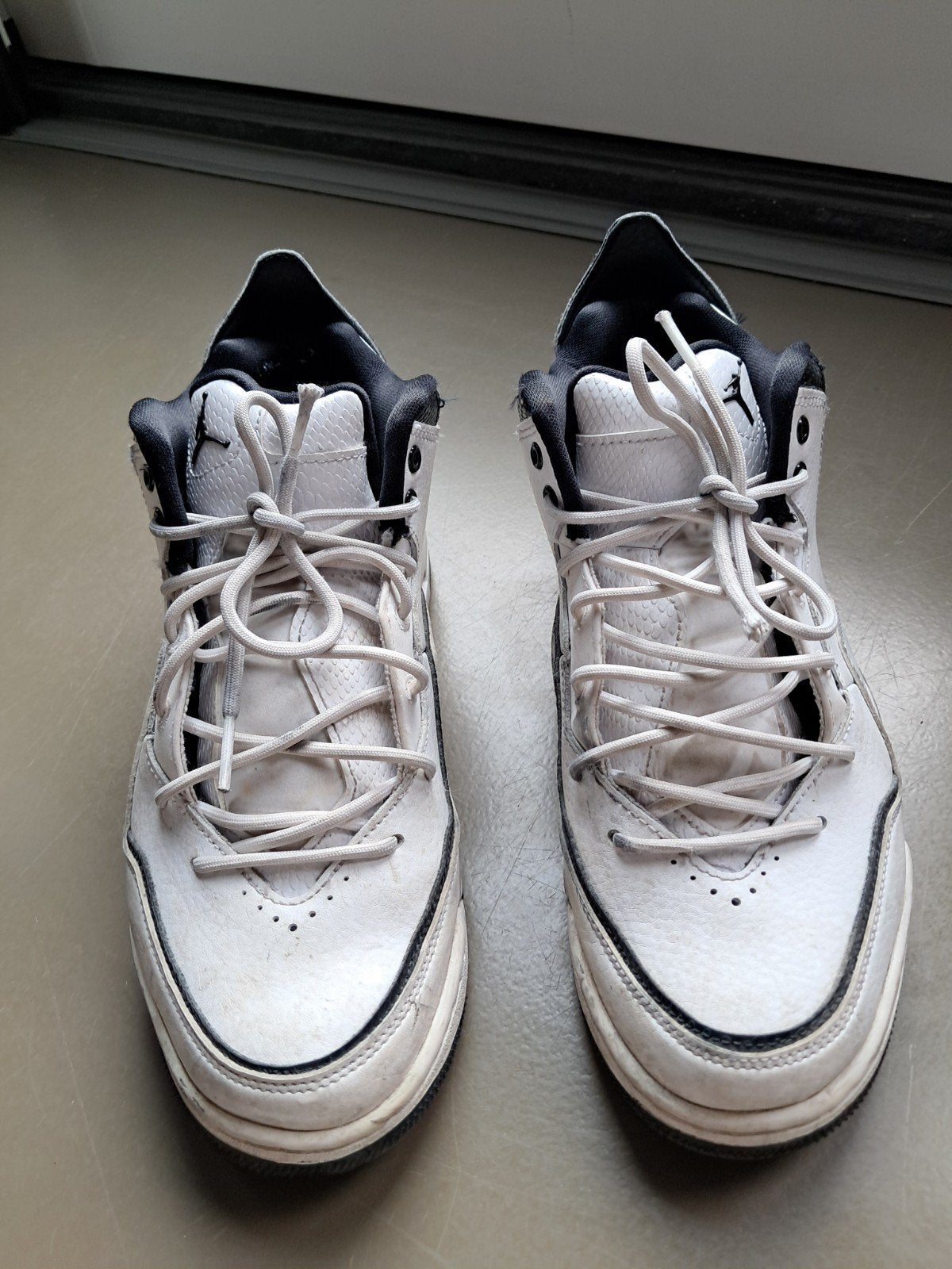 Jordan sneakers wit/zwart - Maat 40, Wit, Ophalen of Verzenden, Sneakers of Gympen, Gedragen