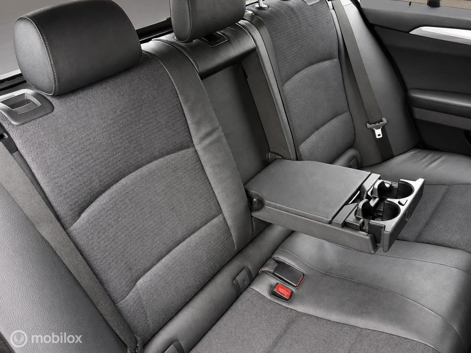 Foto 18 van BMW 5-serie Touring 520i High Executive