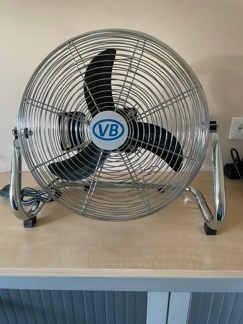 Partij 11 stuks Vloer ventilator VB Nieuw in doos, Witgoed en Apparatuur, Ventilatoren, Ophalen, Nieuw, Vloerventilator, VB.com