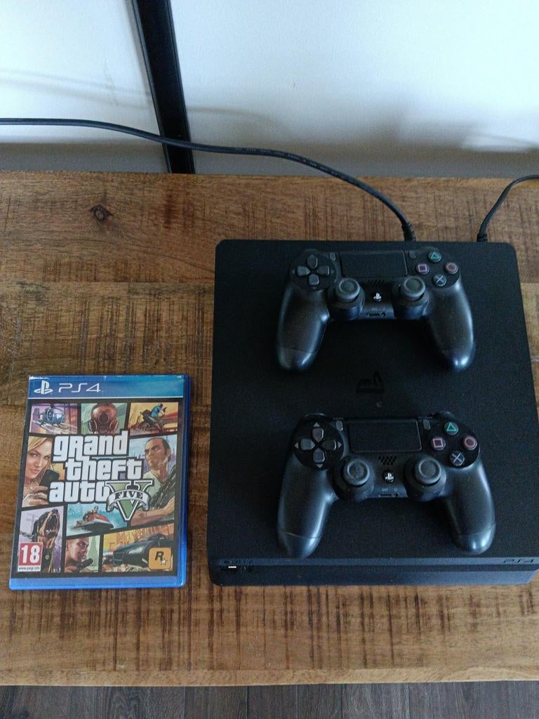 PlayStation 4 Slim met 2 controllers en GTA V, Ophalen, Met games, Met 2 controllers, Zo goed als nieuw
