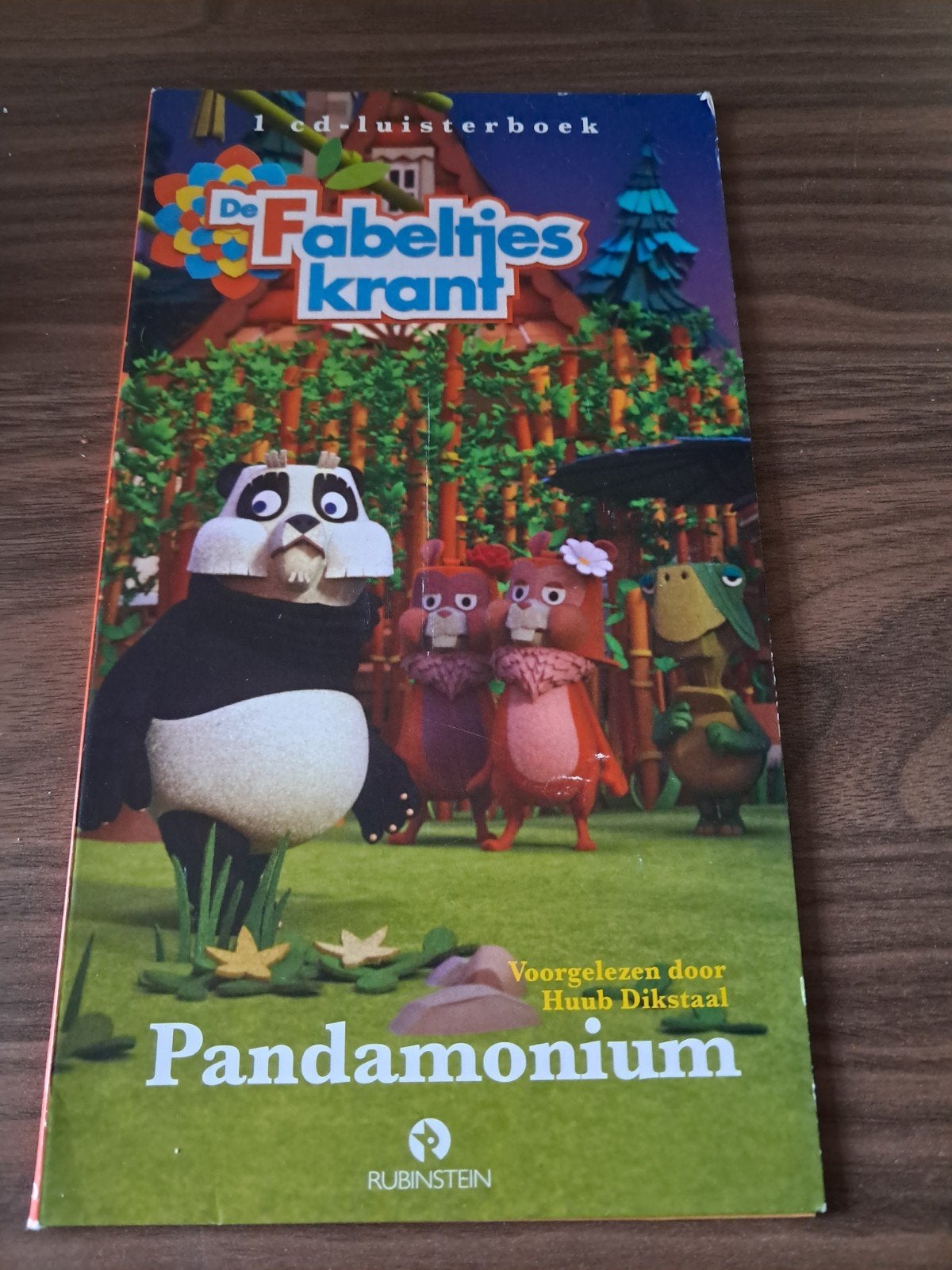 De Fabeltjeskrant - Pandamonium (CD-luisterboek), Boeken, Ophalen of Verzenden, Huub Dikstaal, Cd, Kind