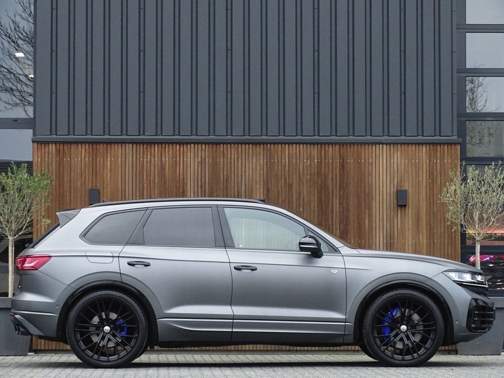 Volkswagen Touareg 3.0 TSi R eHybr 462PK 4M / Highline / 202, Auto's, Volkswagen, Automaat, 14 kWh, Gebruikt, Euro 6