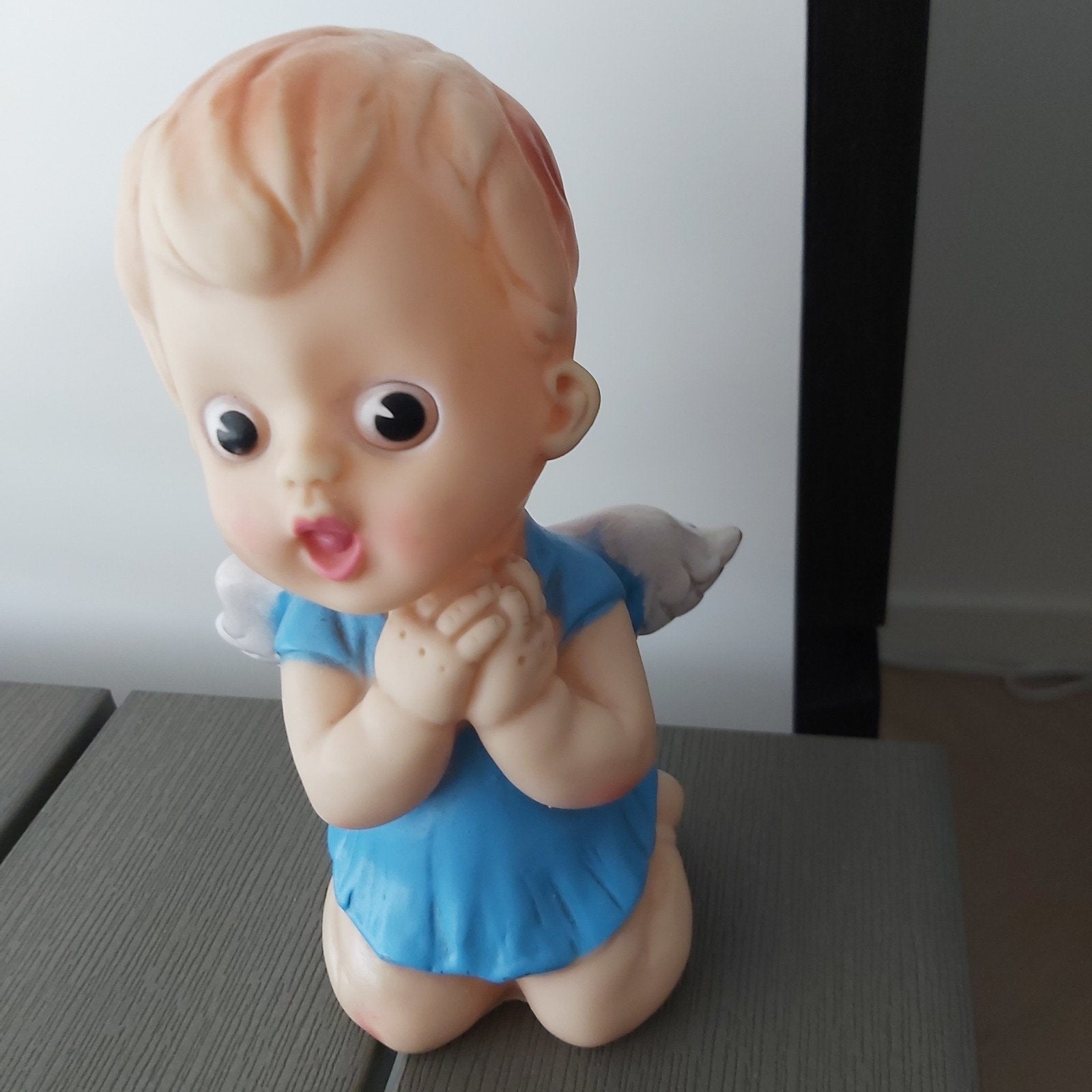 Vintage pieppopje knielend engeltje, Ophalen of Verzenden, Zo goed als nieuw