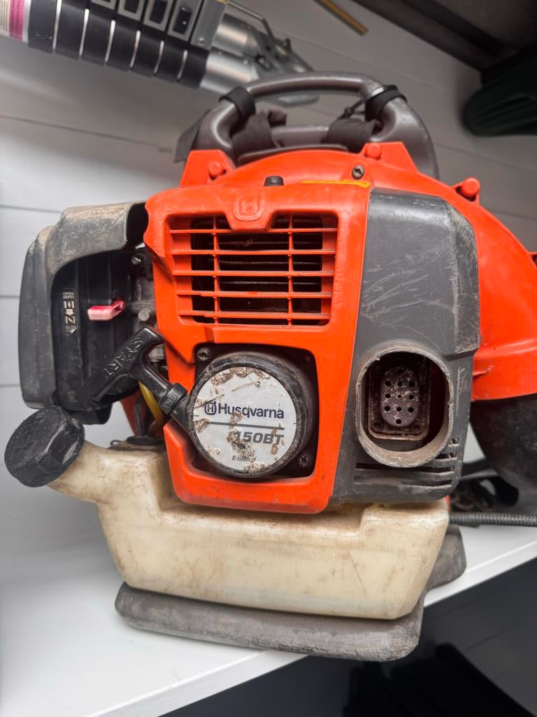 Husqvarna 150BT bladblazer, Tuin en Terras, Bladblazers, Ophalen, Gebruikt, Benzine, Ruggedragen
