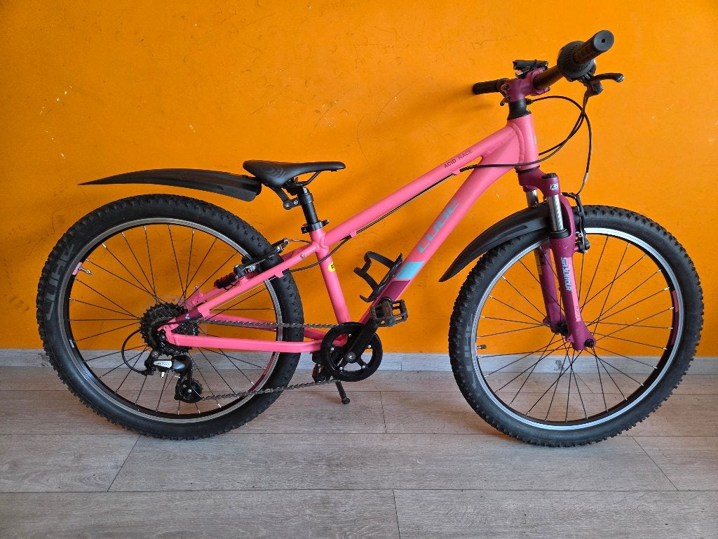Cube 240 Acid Race 24inch, Fietsen en Brommers, Ophalen, Gebruikt, 24 inch, Versnellingen