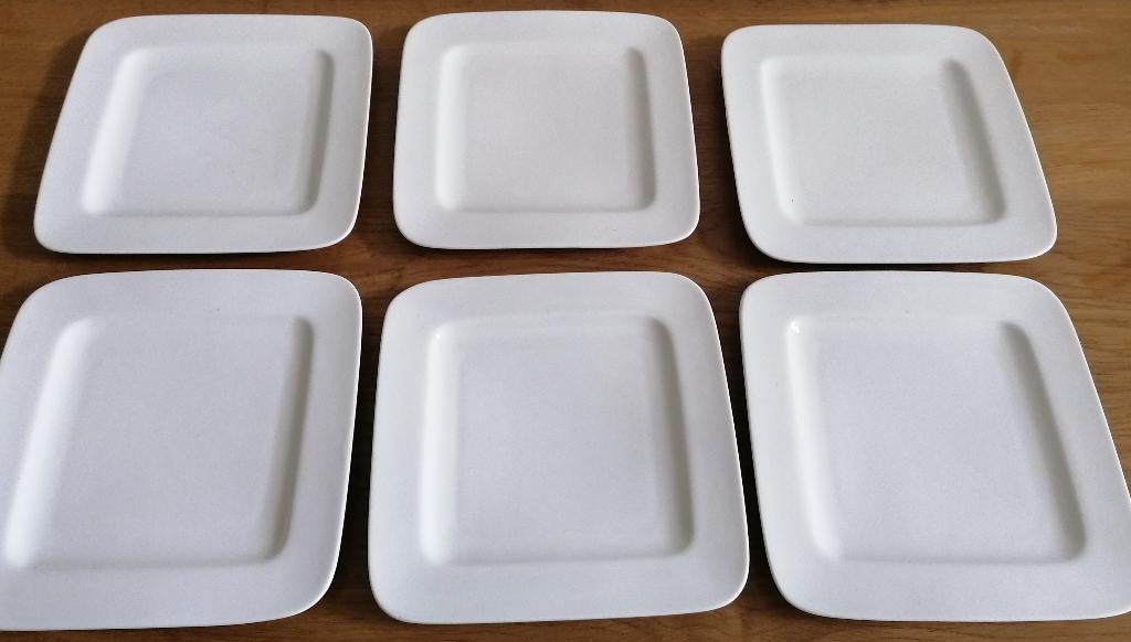 Porseleinen bordjes vierkant nieuw 6 x, per stuk € 2,50, Ophalen of Verzenden, Nieuw, Porselein, Bord(en)