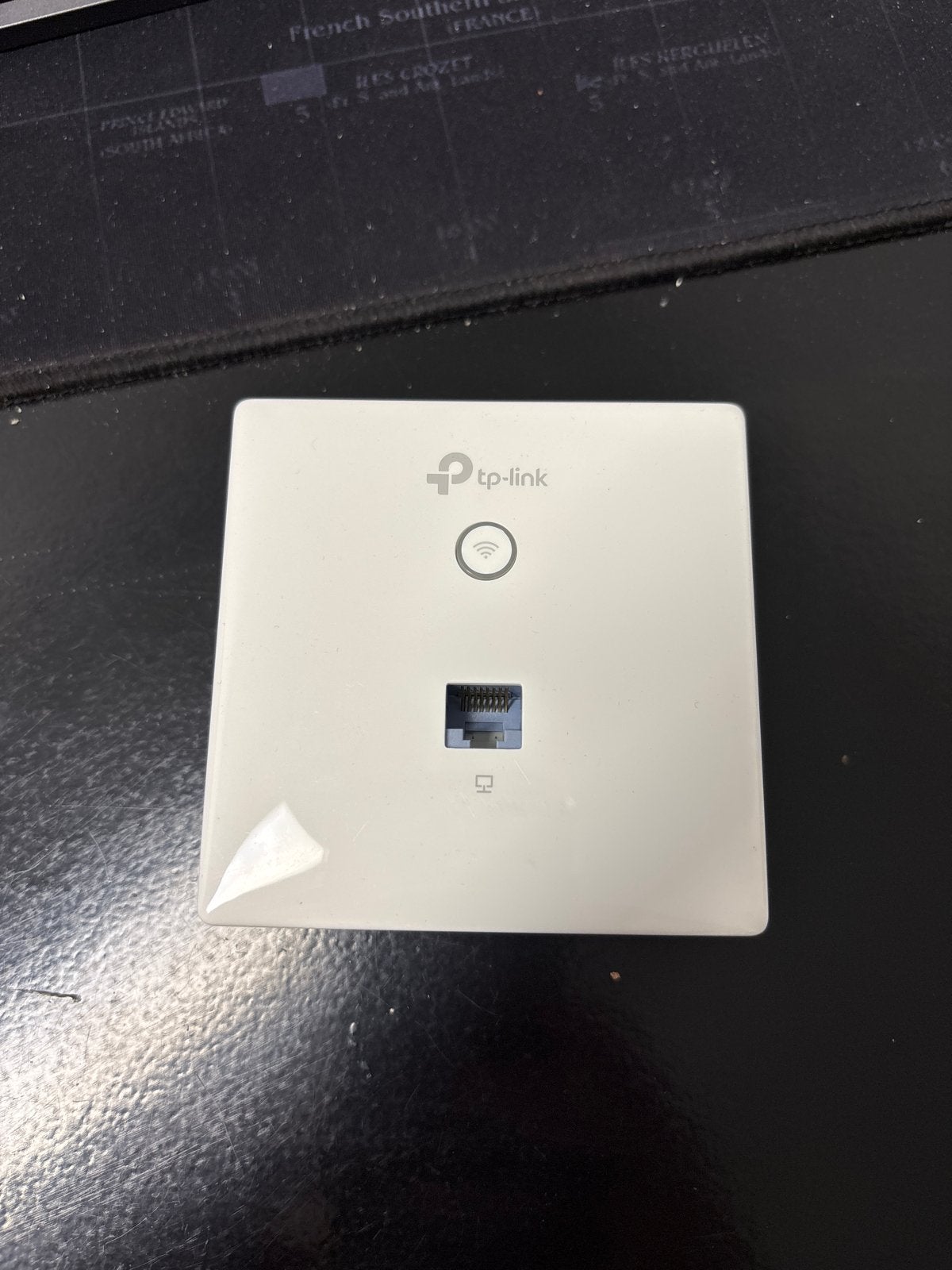 TP-Link EAP230-Wall(EU) In-Wall Access Point, Computers en Software, Accesspoints, Ophalen of Verzenden, Zo goed als nieuw