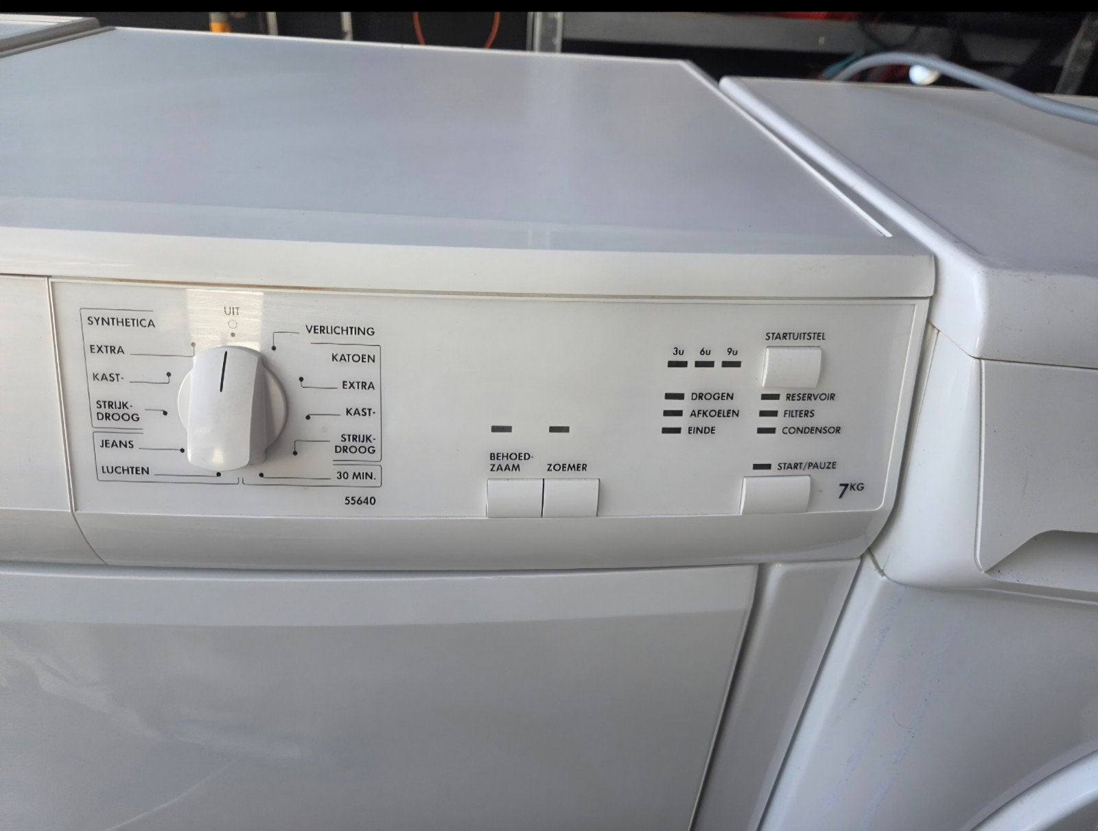 Condensdroger AEG, Witgoed en Apparatuur, Ophalen, 6 tot 8 kg, Gebruikt, Anti-kreukfase