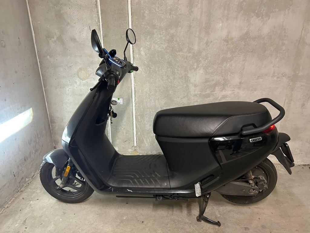 Segway E110S Elektrische Scooter - Zo goed als nieuw, Fietsen en Brommers, Scooters | Overige merken, Ophalen, Maximaal 45 km/u
